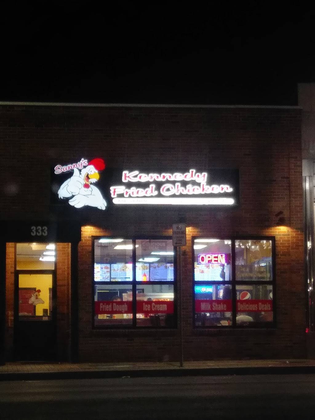 Kennedy Fried Chicken | restaurant | 333 High St, Holyoke, MA 01040, USA | 4135329993 OR +1 413-532-9993