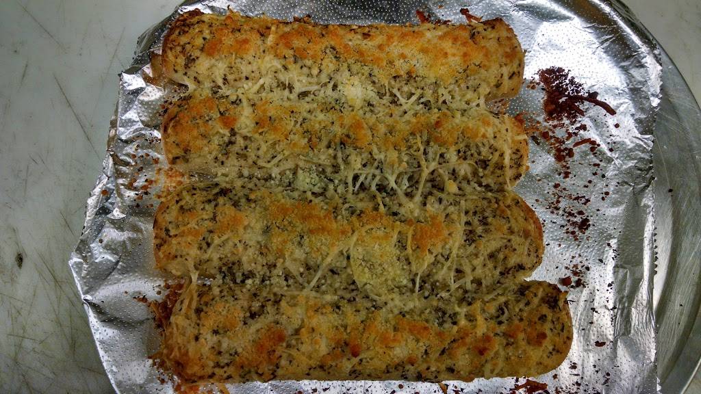 Ciminos Ristorante & Pizza | restaurant | 105 S Benton St, Winnebago, IL 61088, USA | 8153353800 OR +1 815-335-3800