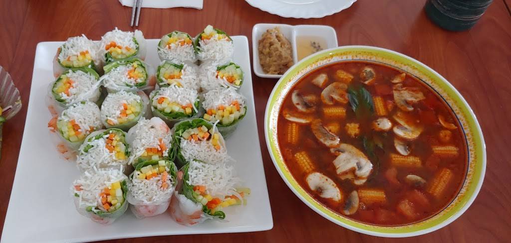 Harbour Delight Thai and Asian Cuisine | restaurant | 268 The Queensway S, Keswick, ON L4P 2P7, Canada | 9055353838 OR +1 905-535-3838