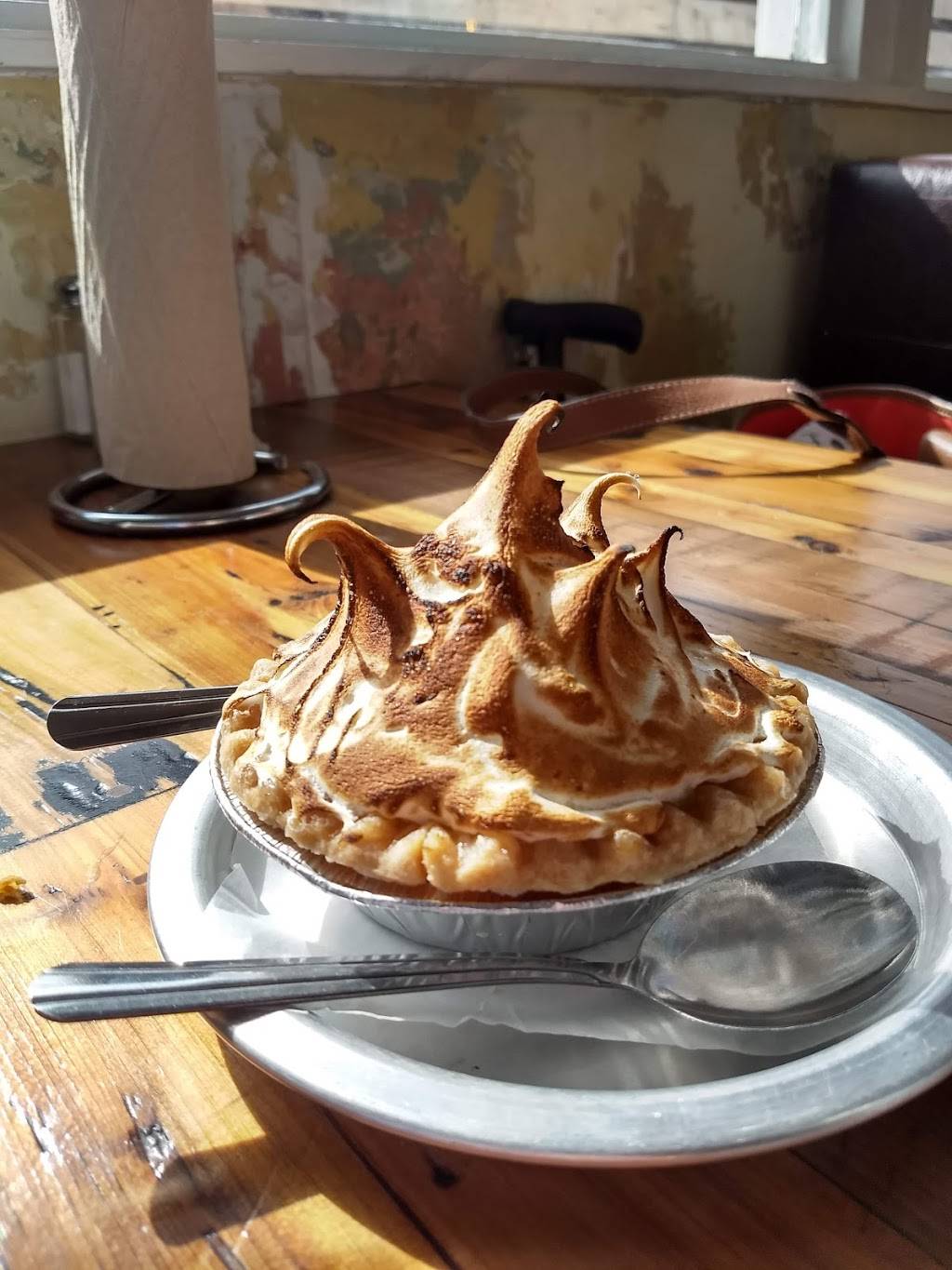 Tumble22 | restaurant | 7211 Burnet Rd, Austin, TX 78757, USA | 5125201998 OR +1 512-520-1998