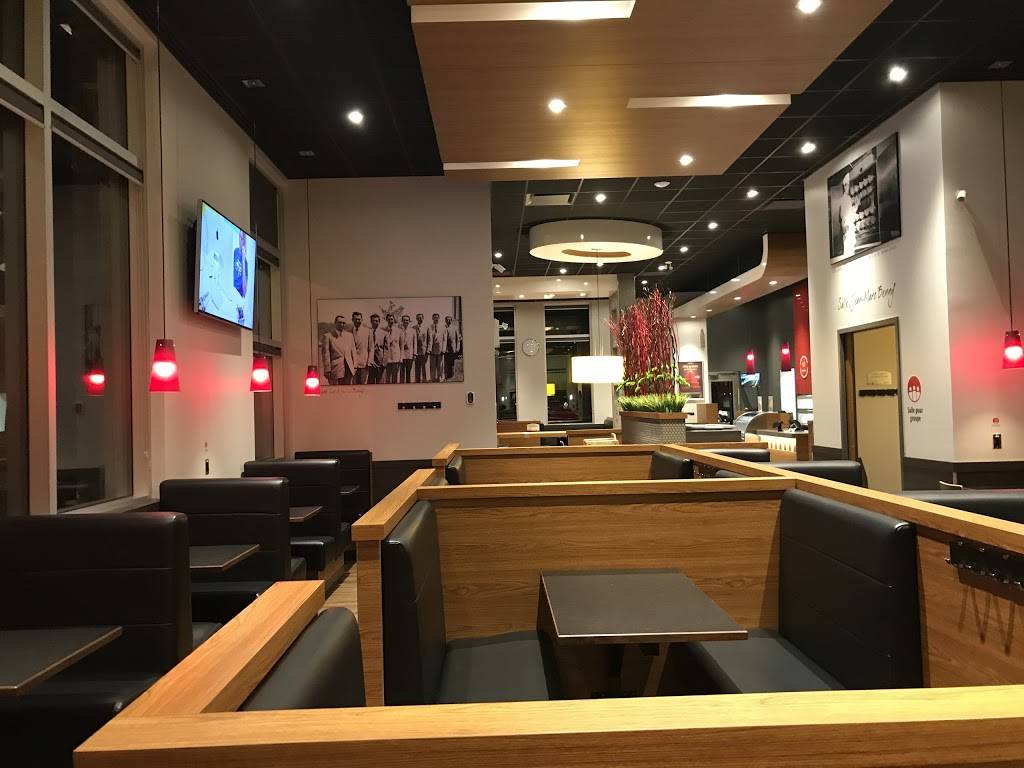 Benny et Cie La Prairie | restaurant | 965 Boulevard des Prés-Verts, La Prairie, QC J5R 0R3, Canada | 4508744444 OR +1 450-874-4444