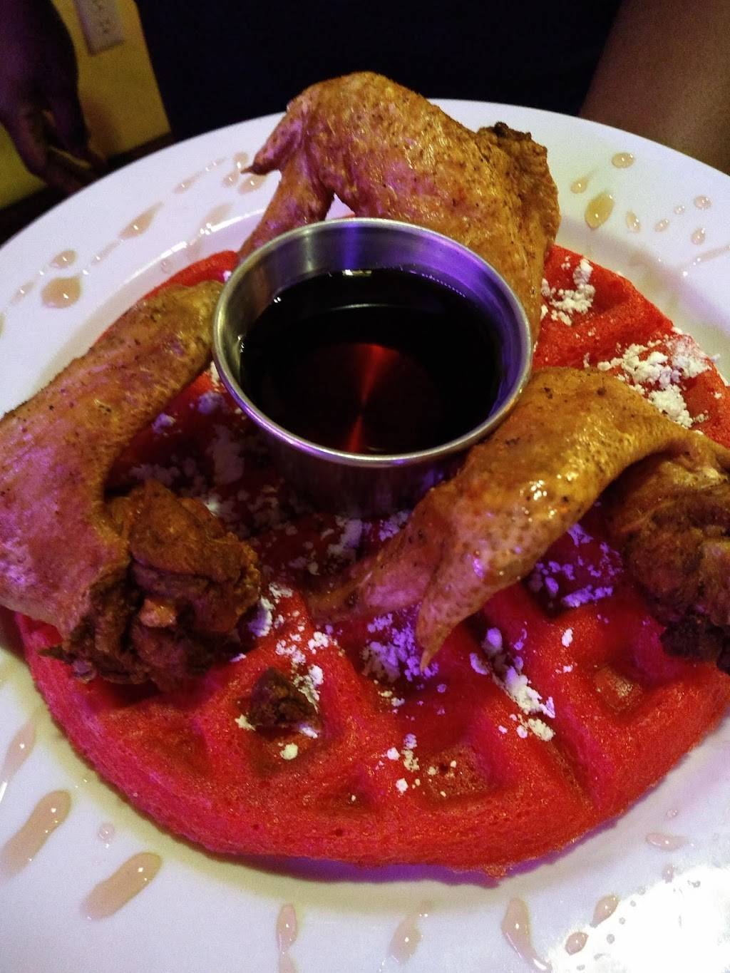 Belli’s Bistro & Spirits | restaurant | 3001 S Kinnickinnic Ave, Milwaukee, WI 53207, USA | 4142103665 OR +1 414-210-3665