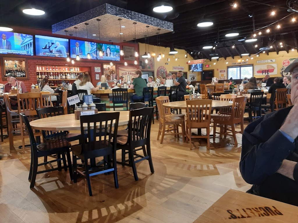 Pucketts Restaurant- Hendersonville | restaurant | 1039 Glenbrook Way, Hendersonville, TN 37075, USA | 6153488850 OR +1 615-348-8850