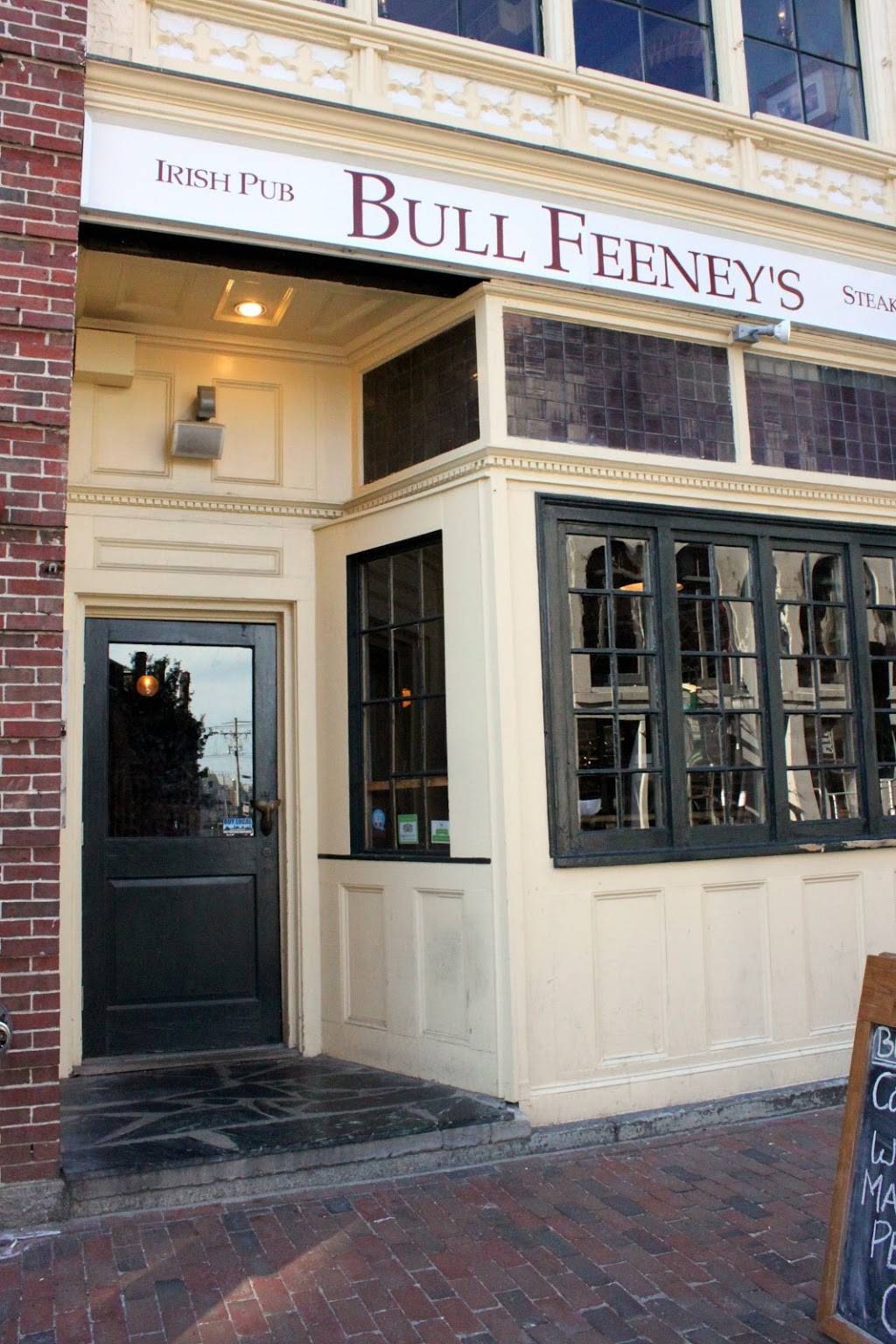 Bull Feeneys | restaurant | 375 Fore St, Portland, ME 04101, USA | 2077737210 OR +1 207-773-7210