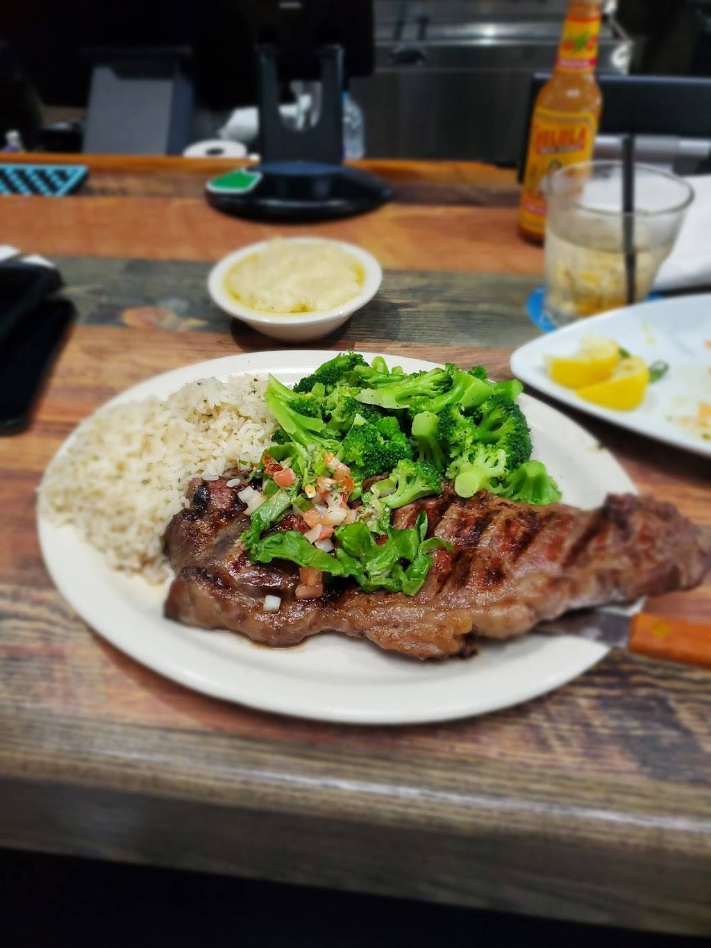 The Sandbar & Grille | restaurant | 4606 S Cleveland Ave, Fort Myers, FL 33907, USA | 2395005520 OR +1 239-500-5520