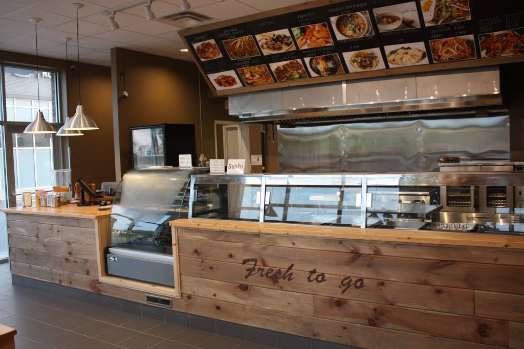 Nom Nom Kitchen | restaurant | 2160 Montreal Rd #4, Gloucester, ON K1J 1G4, Canada | 6132871111 OR +1 613-287-1111