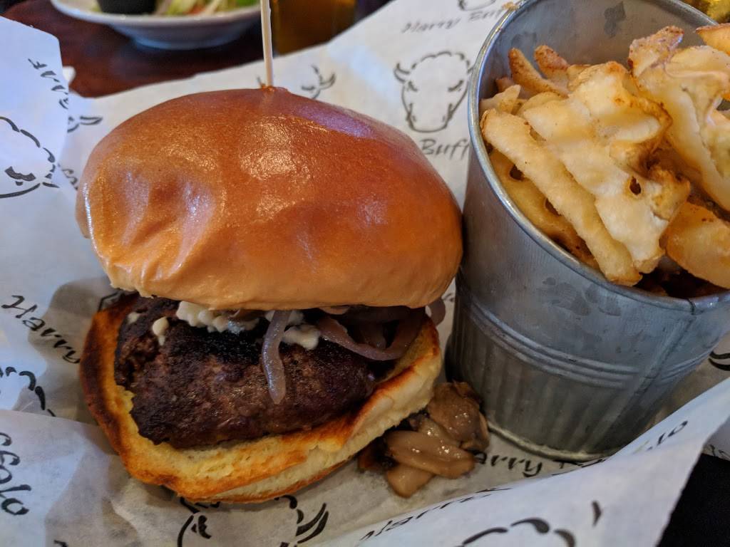 Harry Buffalo | restaurant | 129 W Church St, Orlando, FL 32801, USA | 4074226656 OR +1 407-422-6656