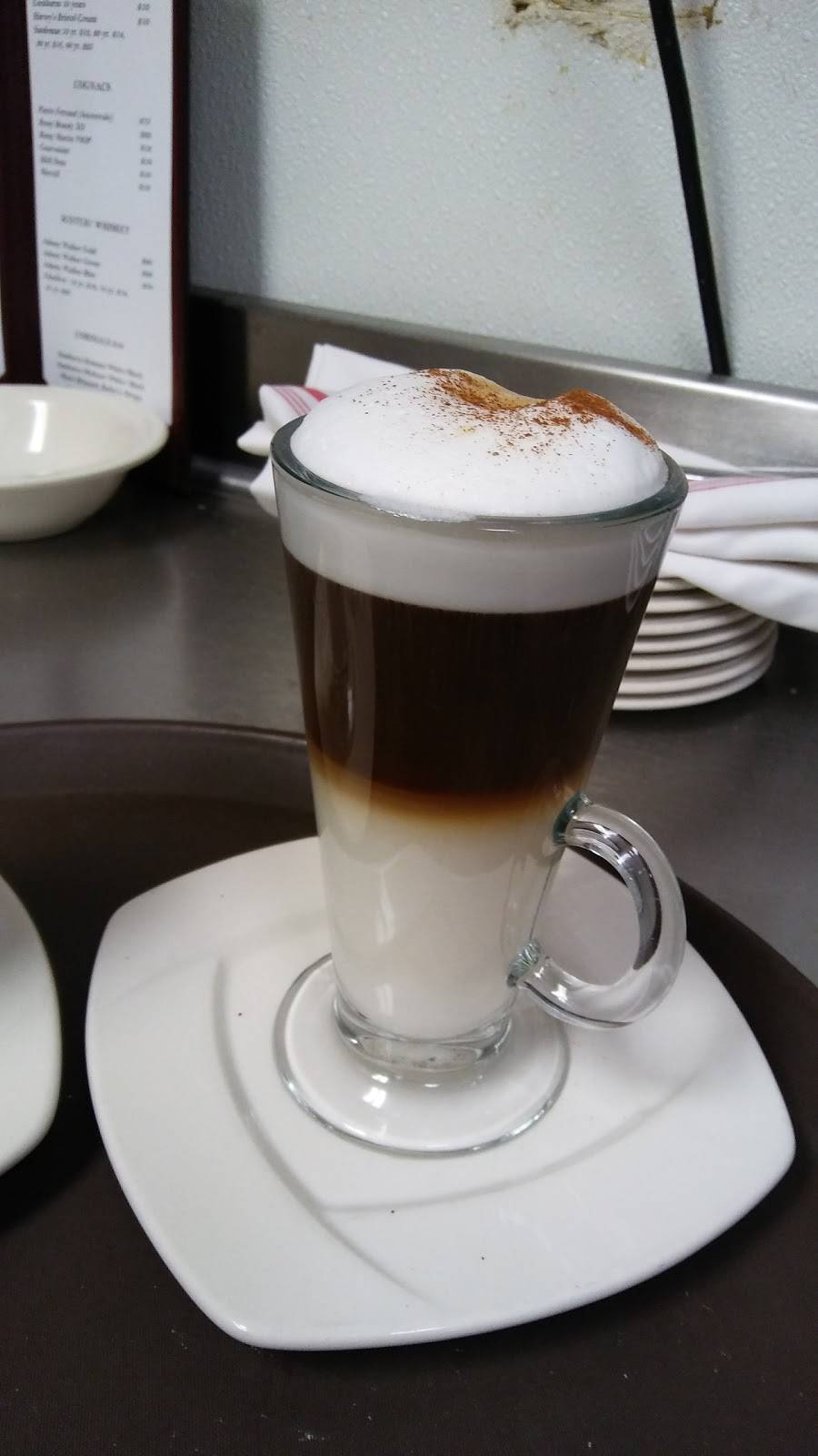 Quattros Italian Restaurant | restaurant | 14 Water St, Guilford, CT 06437, USA | 2034536575 OR +1 203-453-6575