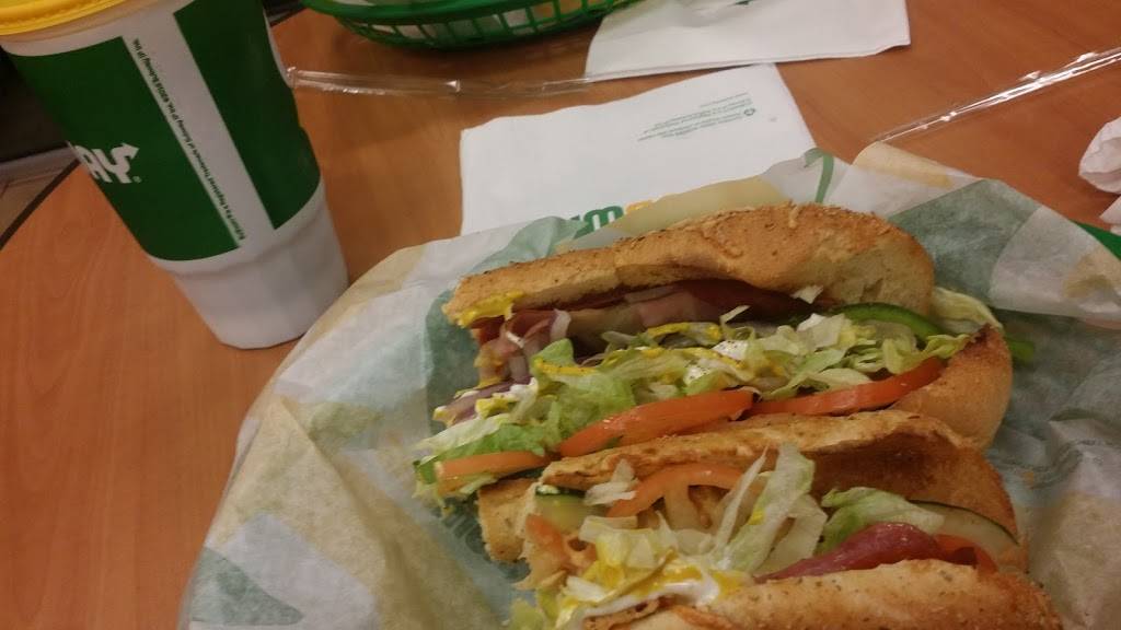 Subway Restaurants | restaurant | 7351 Rosecrans Ave Unit E, Paramount, CA 90723, USA | 5626333566 OR +1 562-633-3566