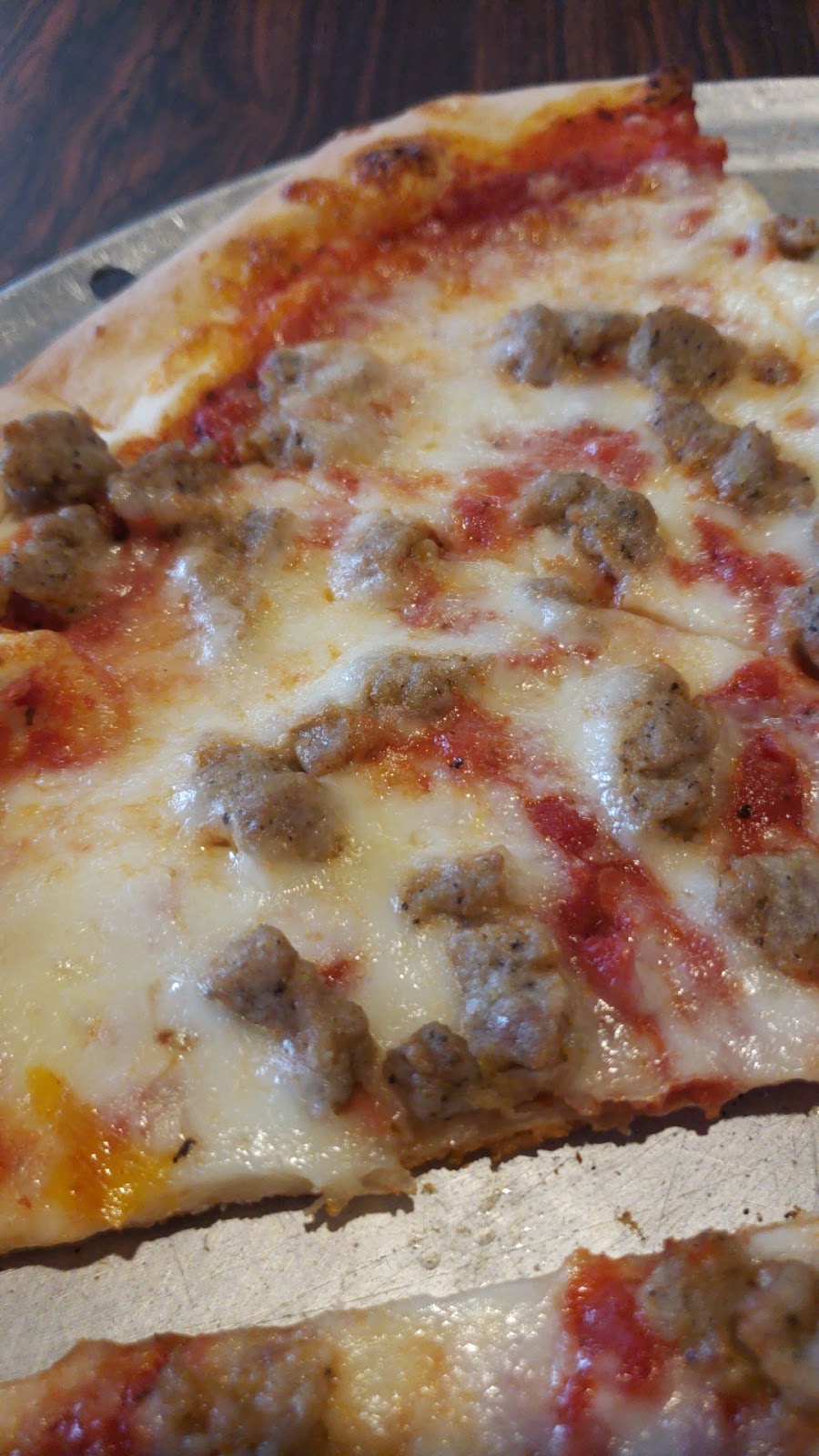 Luigis | restaurant | 11301 US-212, Belle Fourche, SD 57717, USA | 6058929066 OR +1 605-892-9066