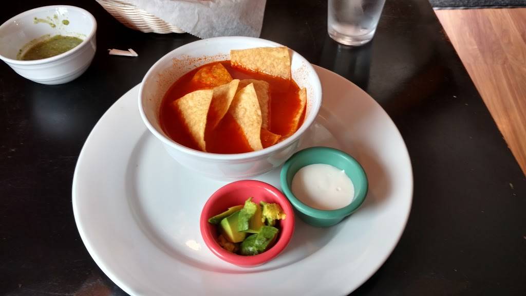 El Sol | restaurant | 304 Raritan Ave, Highland Park, NJ 08904, USA | 7324350191 OR +1 732-435-0191