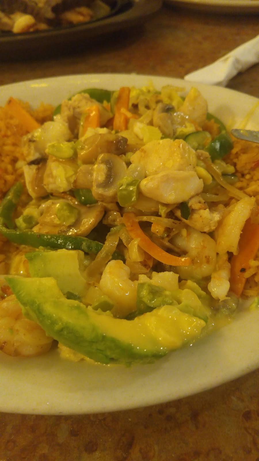 Montereys Little Mexico | restaurant | 3327 Gulf Fwy S, Dickinson, TX 77539, USA | 2813371310 OR +1 281-337-1310