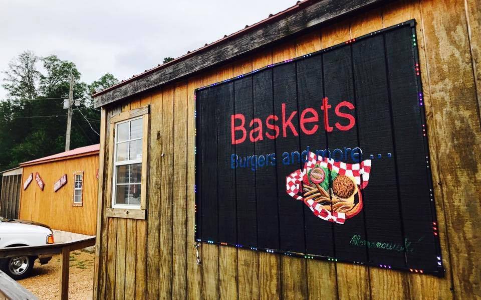 Baskets | restaurant | 92 Gin Site Dr, Caledonia, MS 39740, USA | 6623564040 OR +1 662-356-4040