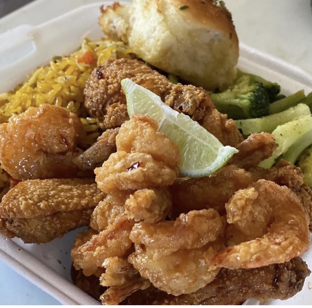 Ts Kitchen & Sweetz | restaurant | 1071 NE 211th St, Miami, FL 33179, USA | 3055429364 OR +1 305-542-9364