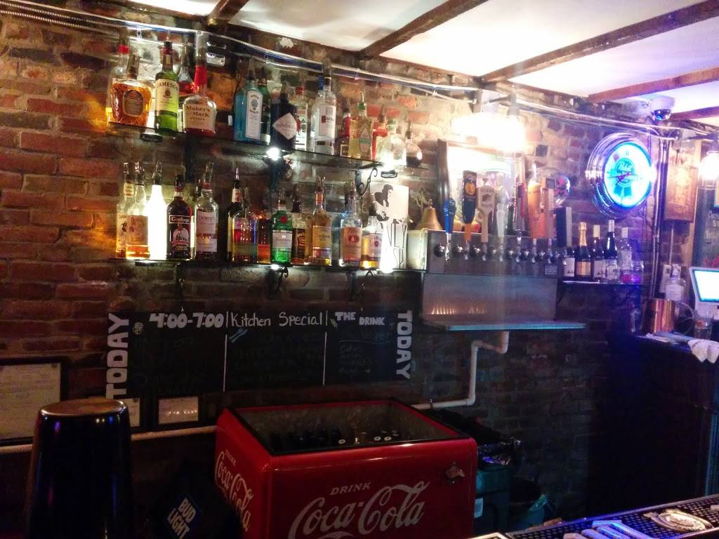 Munjoy Hill Tavern | restaurant | 189 Congress St, Portland, ME 04101, USA | 2075360918 OR +1 207-536-0918