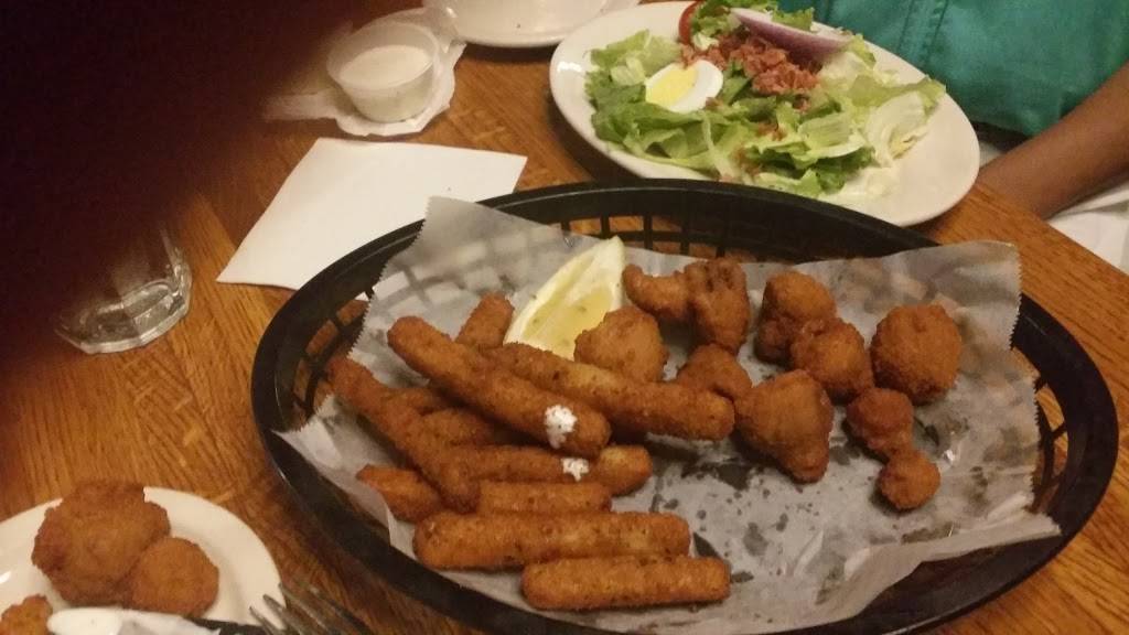 Tuckers Place | restaurant | 2117 S 12th St, St. Louis, MO 63104, USA | 3147725977 OR +1 314-772-5977