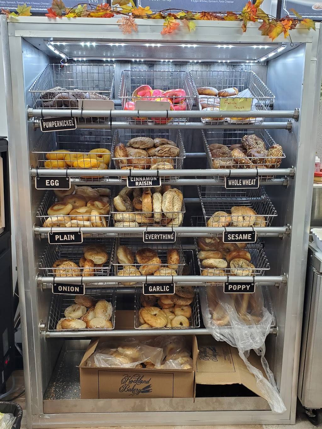 Bagel Supreme of Oakland | restaurant | 350 Ramapo Valley Rd, Oakland, NJ 07436, USA | 2016448444 OR +1 201-644-8444