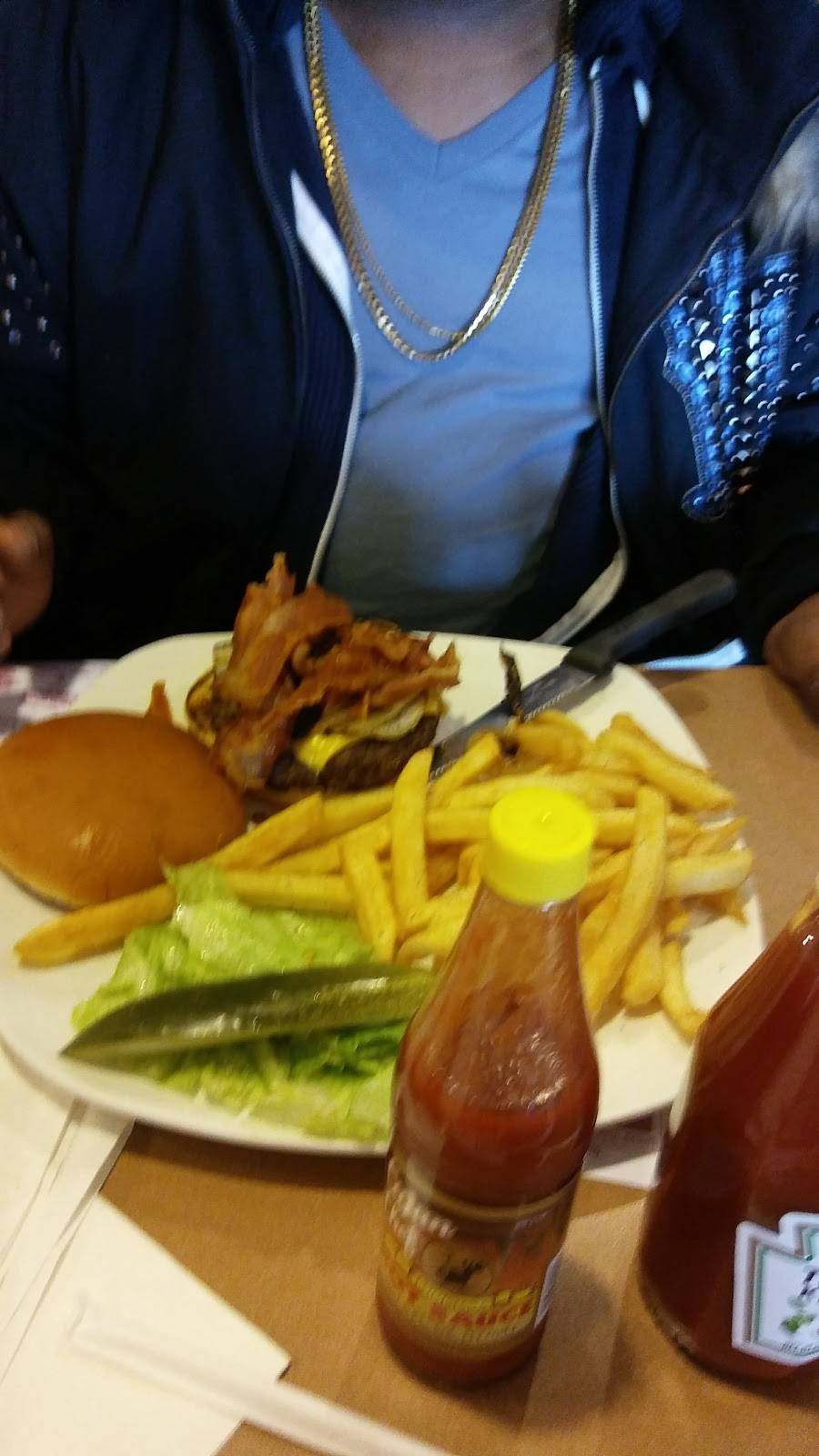 Pappas Restaurant & Lounge | restaurant | 12219 S Pulaski Rd, Alsip, IL 60803, USA | 7085973415 OR +1 708-597-3415