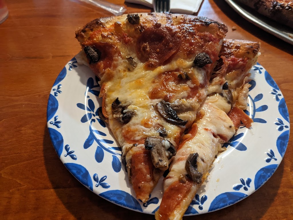 Niccos Pizza Italian Restaurant | restaurant | 2201 E Postal Dr, Pahrump, NV 89048, USA | 7757519090 OR +1 775-751-9090