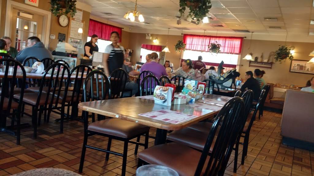 Marias House of Pancakes | bakery | 2924, 614 Fairview Blvd, Kendallville, IN 46755, USA | 2603432600 OR +1 260-343-2600