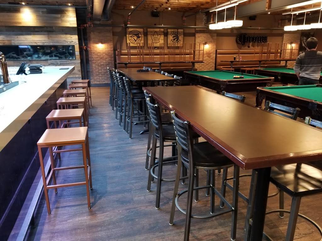 The Crooked Cue | restaurant | 3056 Bloor St W, Etobicoke, ON M8X 1C4, Canada | 4162367736 OR +1 416-236-7736