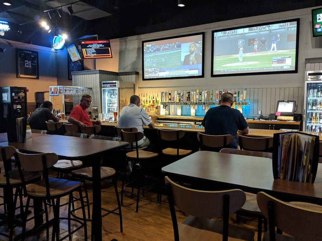 Buffalo Wild Wings | restaurant | 10625 Pendleton Pike A12, Indianapolis, IN 46236, USA | 3178264833 OR +1 317-826-4833