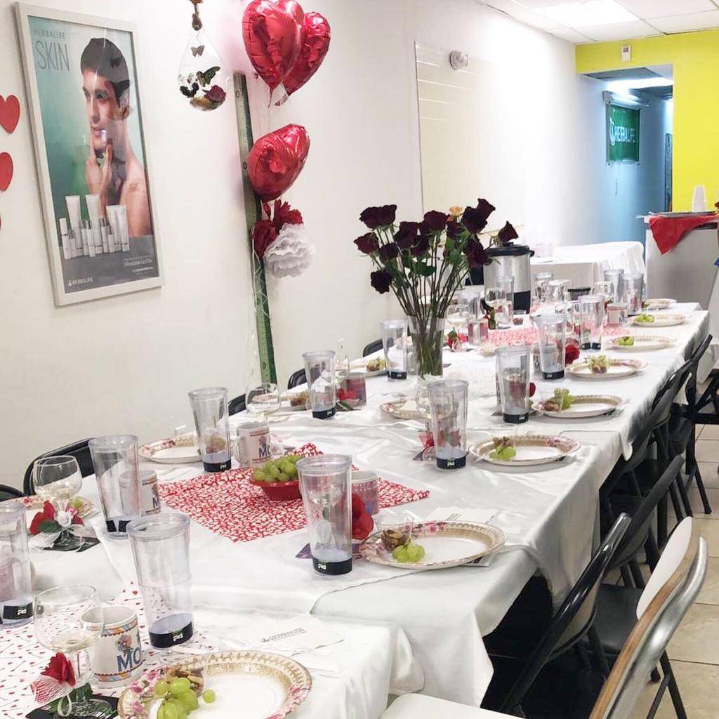 Herbalife nutrition Club Frizmoos | restaurant | 10780 W Flagler St suite #2, Miami, FL 33174, United States | 7863563314 OR +1 786-356-3314