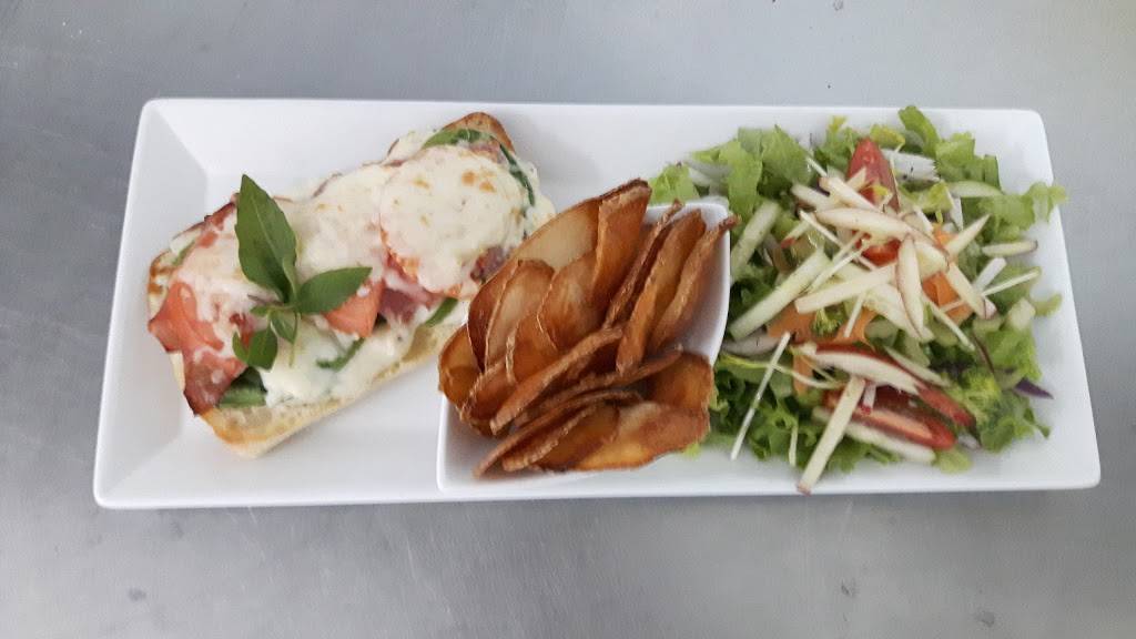 Resto Bar Le BUCKingham | restaurant | 999 Rue Dollard, Gatineau, QC J8L 3E6, Canada | 8199862724 OR +1 819-986-2724