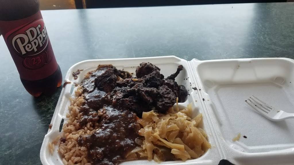 Carls Barbeque & Jerk | restaurant | 285 Silver Ln, East Hartford, CT 06118, USA | 8605683644 OR +1 860-568-3644