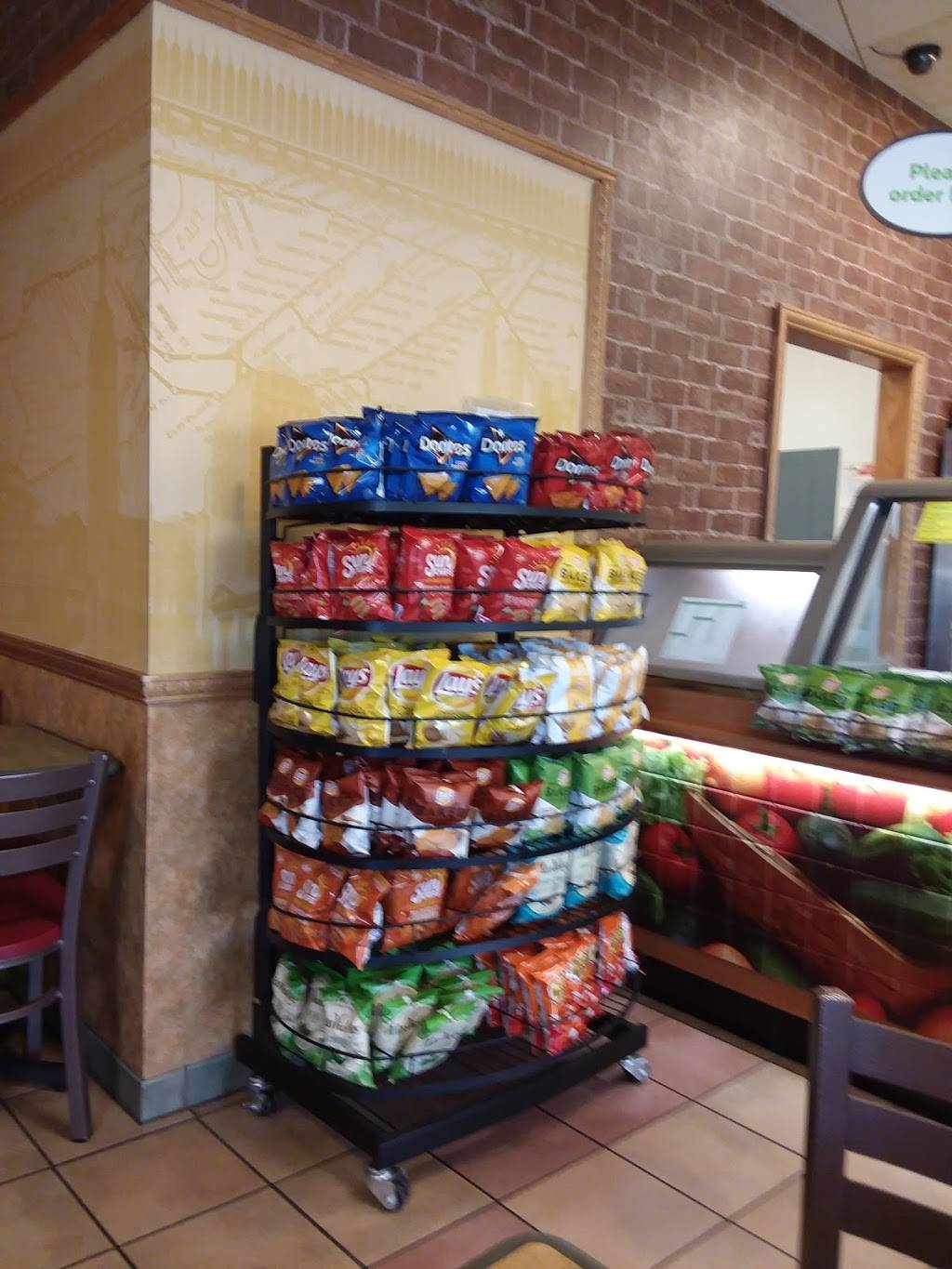 Subway Restaurants | restaurant | 1612 S Madison St, Webb City, MO 64870, USA | 4176732900 OR +1 417-673-2900