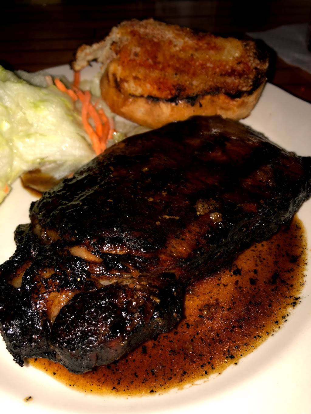 Burnams Pub House | restaurant | 366 Pleasant St, Ashland, MA 01721, USA | 5088811742 OR +1 508-881-1742