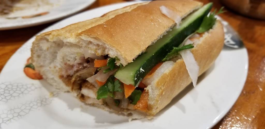 Pho Hoang | restaurant | 41-01 Kissena Blvd, Flushing, NY 11355, USA | 7187626151 OR +1 718-762-6151