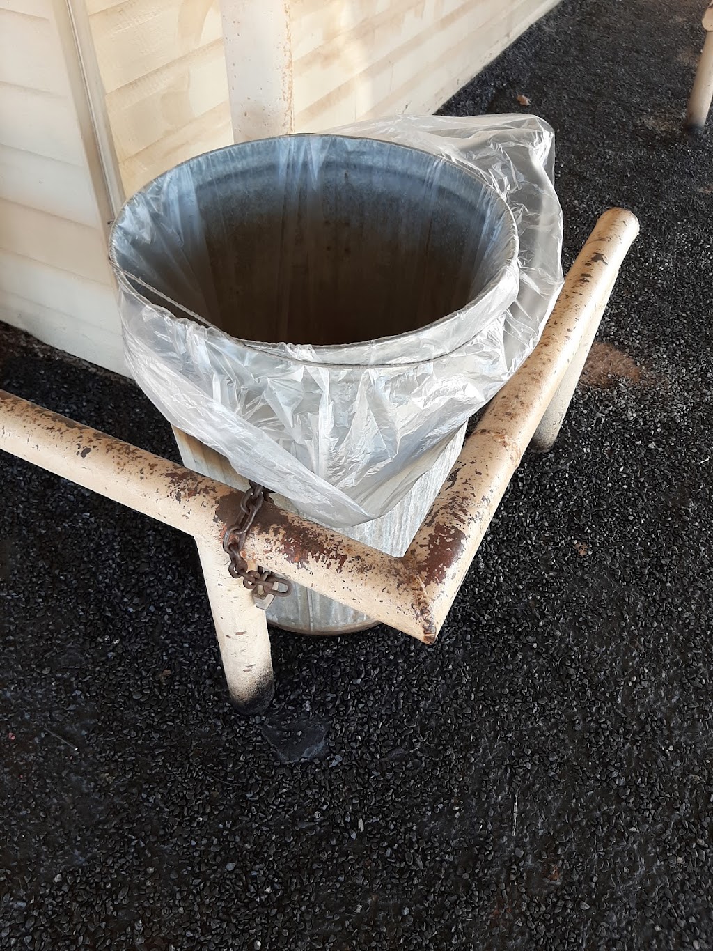 Dixie Maid Drive In | restaurant | 1618 Easly St, Paducah, TX 79248, USA | 8064923460 OR +1 806-492-3460