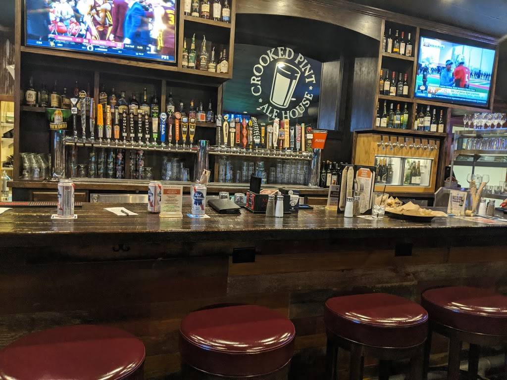 Crooked Pint Ale House | restaurant | 58 Division St, Waite Park, MN 56387, USA | 3207743929 OR +1 320-774-3929