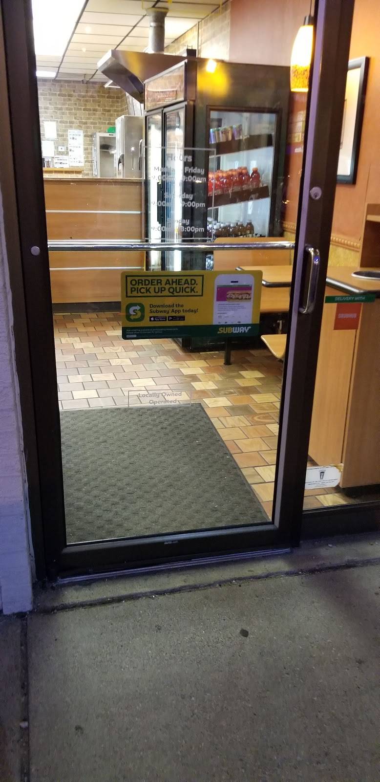 Subway Restaurants | restaurant | 3730 Rochester Rd, Troy, MI 48083, USA | 2486893570 OR +1 248-689-3570