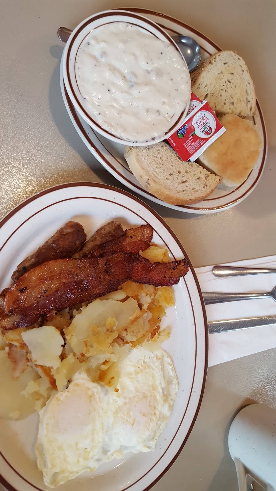 Steinlys Restaurant | restaurant | 235 E Waterloo Rd, Akron, OH 44319, USA | 3307736422 OR +1 330-773-6422