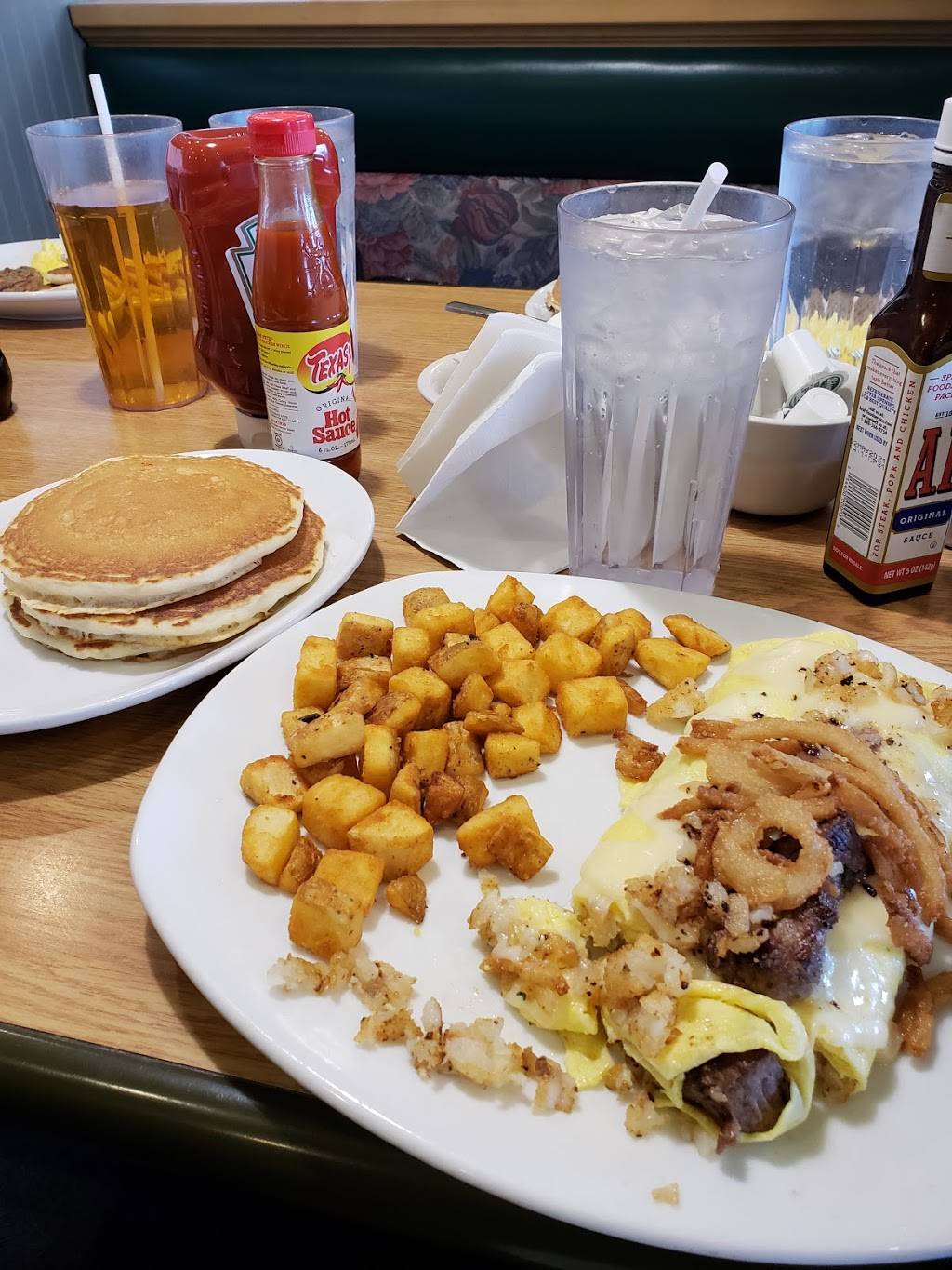 Perkins Restaurant & Bakery | restaurant | 3A Gateway Blvd S, Savannah, GA 31419, USA | 9129610424 OR +1 912-961-0424