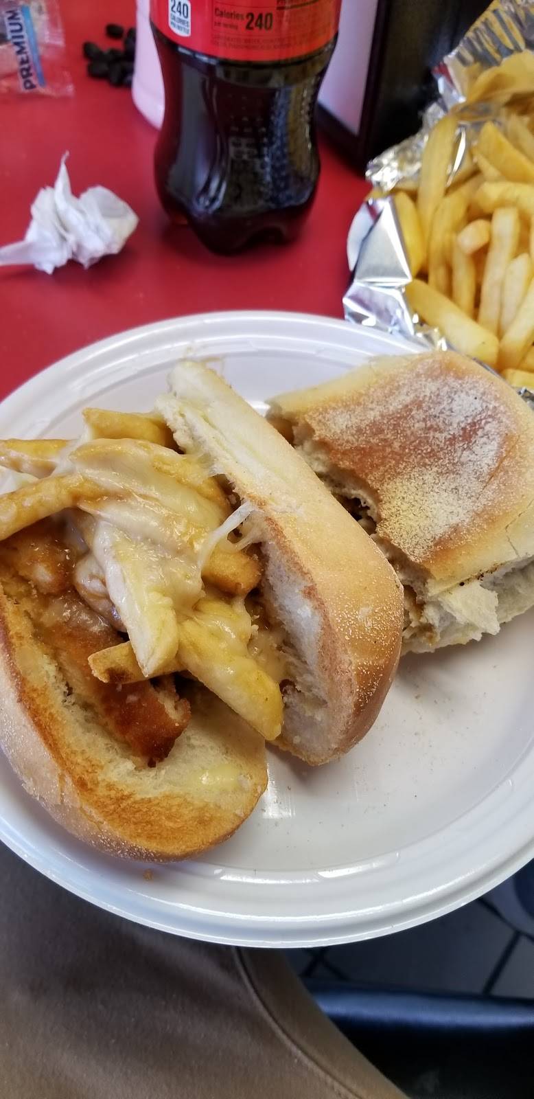 Munchys | restaurant | 139 Newark Pompton Turnpike, Little Falls, NJ 07424, USA | 9732567960 OR +1 973-256-7960