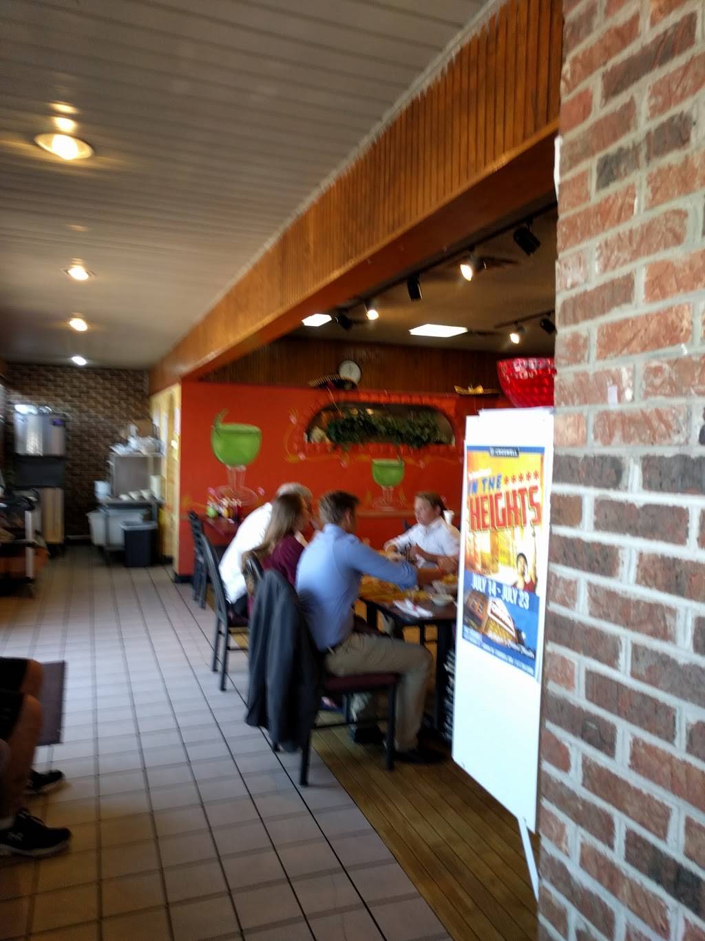 Los Tres Amigos Michigan Center | restaurant | 328 5th St, Michigan Center, MI 49254, USA | 5177640600 OR +1 517-764-0600