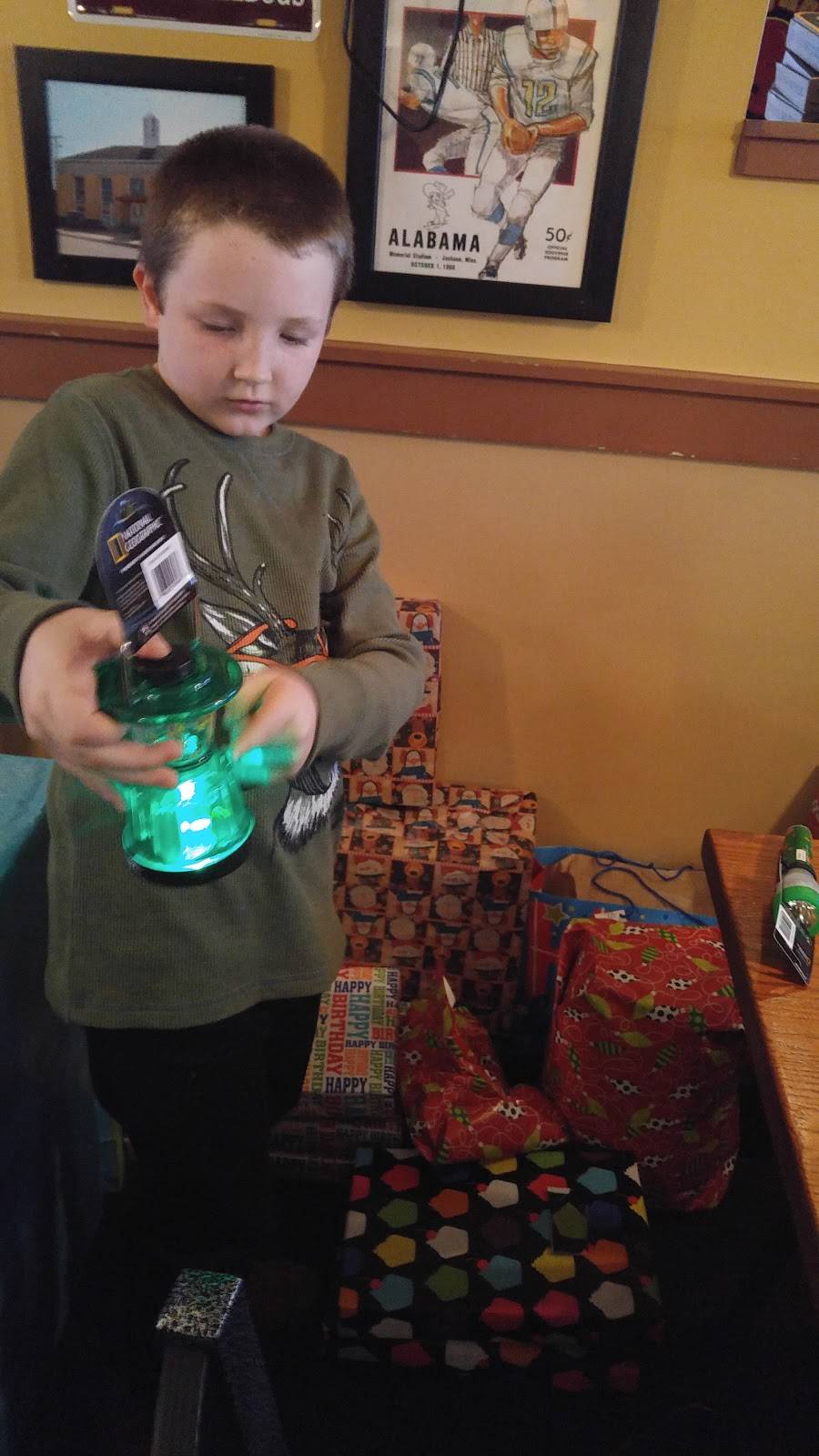 Pizza Hut | meal delivery | 610 MS-35 S, Carthage, MS 39051, USA | 6012675658 OR +1 601-267-5658