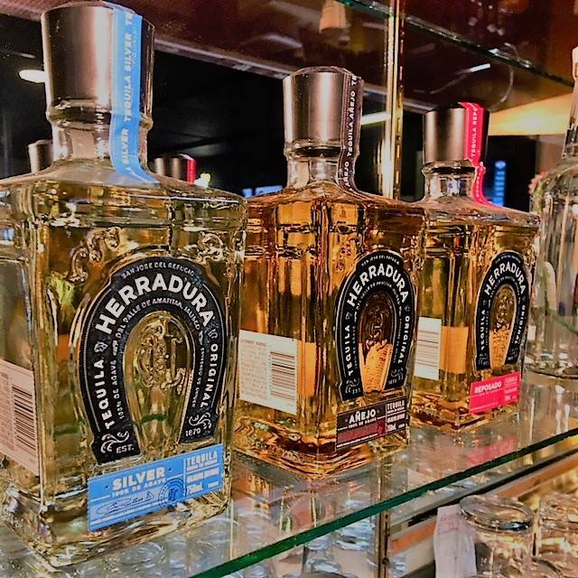 Haffys Sports Bar & Grill | restaurant | 336 Vine St, Poplar Bluff, MO 63901, USA | 5736862006 OR +1 573-686-2006