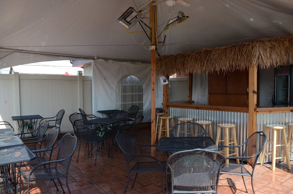 Anthonys Pizzeria | restaurant | 63 N Main St, Manteno, IL 60950, USA | 8154683484 OR +1 815-468-3484