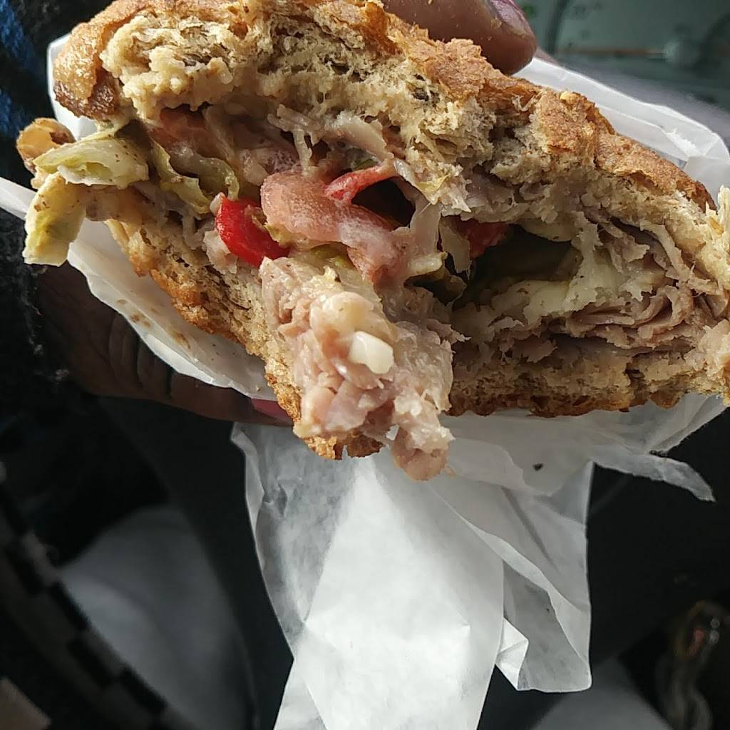 Potbelly Sandwich Shop | restaurant | 5304 N Clark St, Chicago, IL 60640, USA | 7733555310 OR +1 773-355-5310