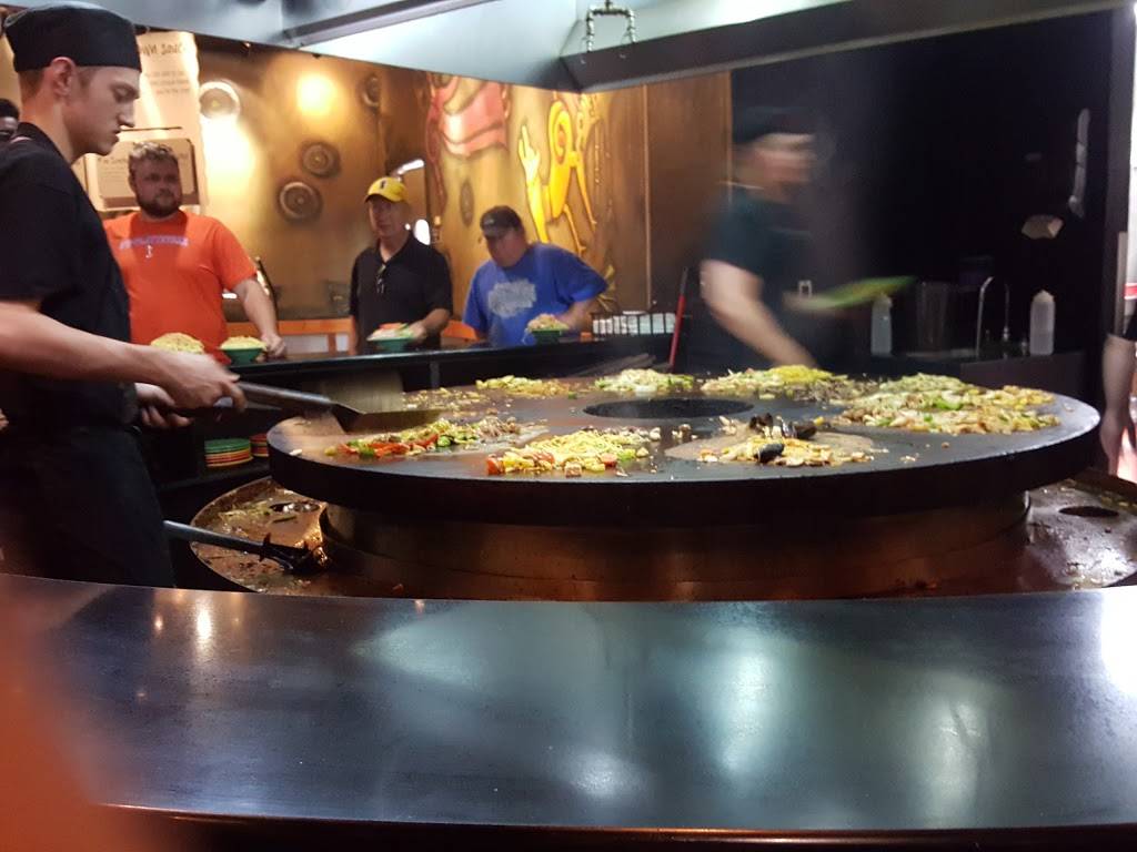 HuHot Mongolian Grill | restaurant | 6301 University Ave, College Square Mall, Cedar Falls, IA 50613, USA | 3195531100 OR +1 319-553-1100
