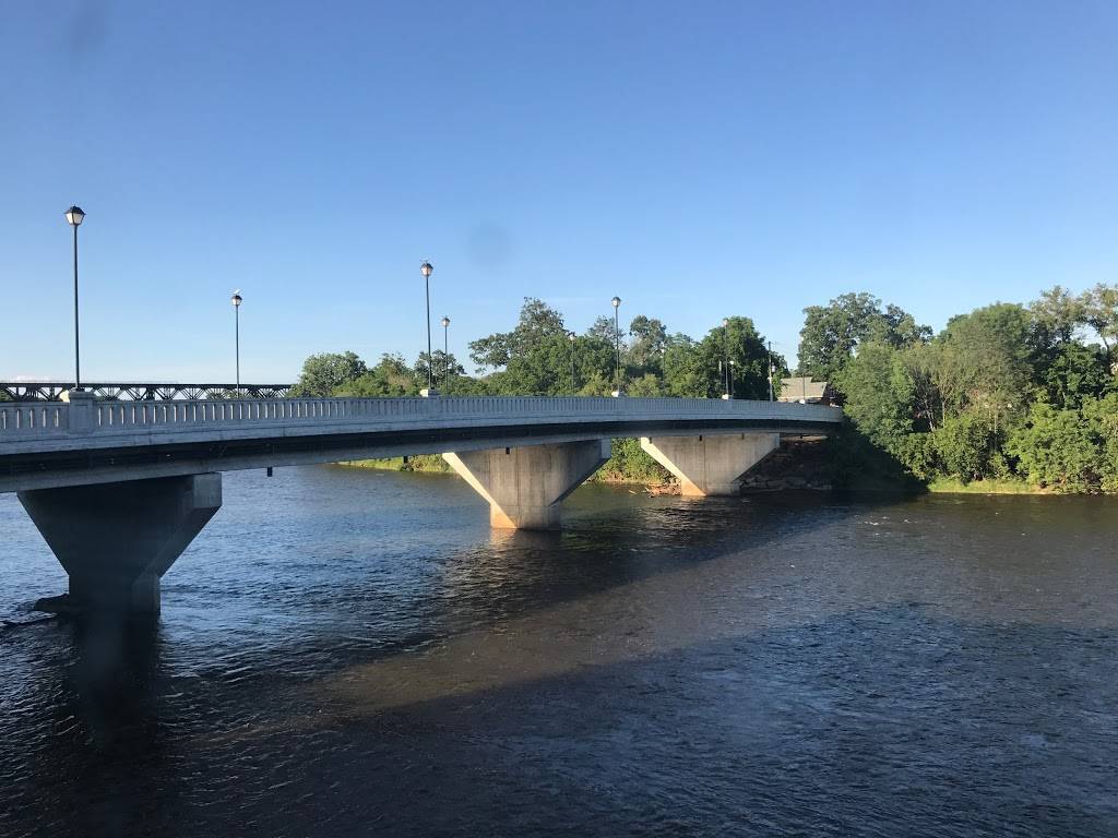 Steves Place | restaurant | 87 Grand River St N, Paris, ON N3L 2M3, Canada | 5194425327 OR +1 519-442-5327