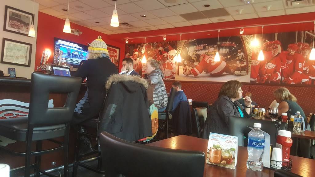 Hockeytown Cafe | cafe | Between Gates D12 and D14, North Terminal, W G Rogell Dr, Detroit, MI 48242, USA | 7342476887 OR +1 734-247-6887