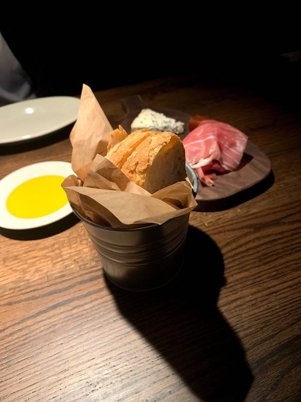 Barcelona Wine Bar | restaurant | 5016 Miller Ave, Dallas, TX 75206, USA | 4698628500 OR +1 469-862-8500