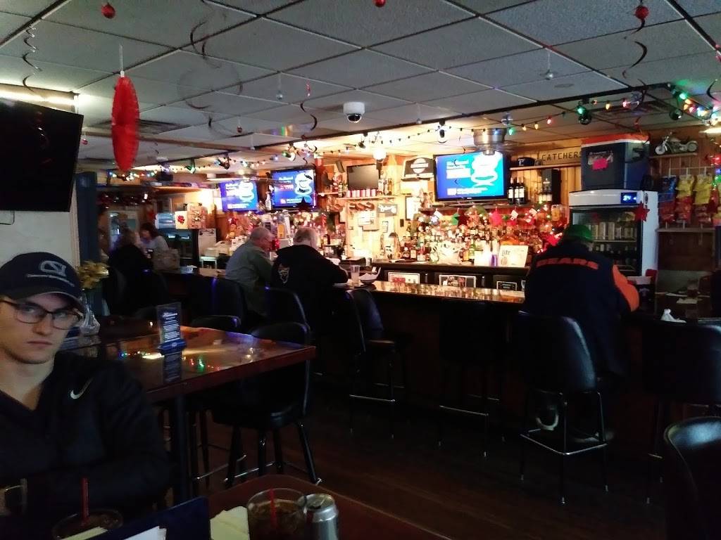 J C Catchers Tap | restaurant | 1723 N Center St, Crest Hill, IL 60403, USA | 8157273435 OR +1 815-727-3435