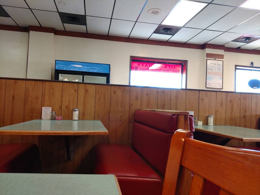 Michaels Restaurant | restaurant | 3009 Clark Ave, Cleveland, OH 44109, USA | 2169615699 OR +1 216-961-5699