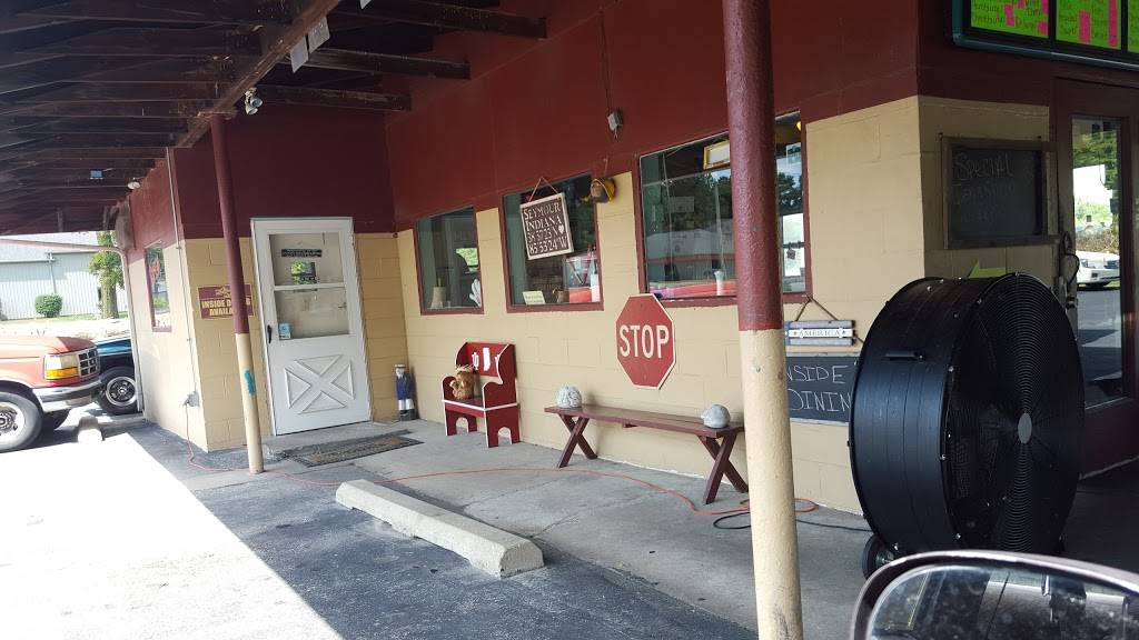 Rockford Ridge | restaurant | 2200 N Ewing St, Seymour, IN 47274, USA | 8125221396 OR +1 812-522-1396